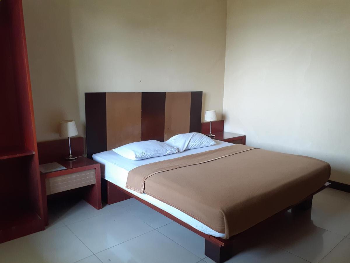 Surya Hotel & Resort Distrikt Baturaden Exterior foto